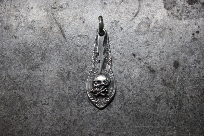 FCT-125 handle top w cross bone/thunder