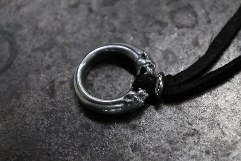 SE-1447 two panthers necklace