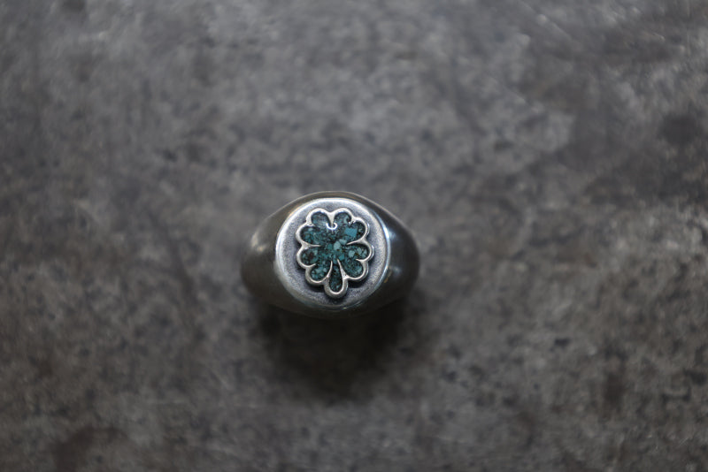 SE-1582 round signet/clover/chip turquoise