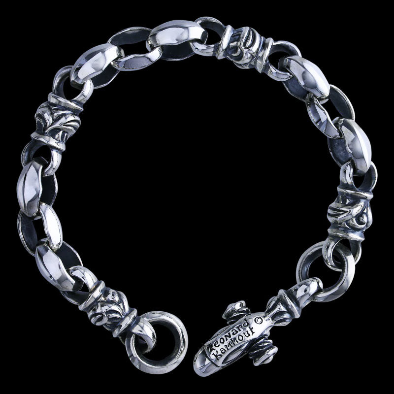 Silk Hawk Bracelet (Engraving with Leonard Kamhout)