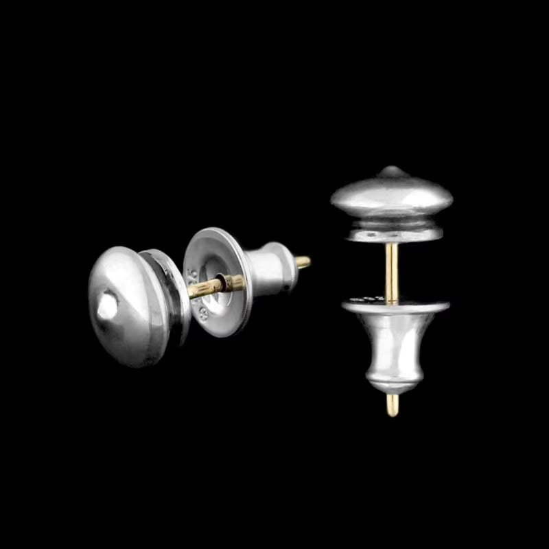 Kiss and Flow Stud Earrings
