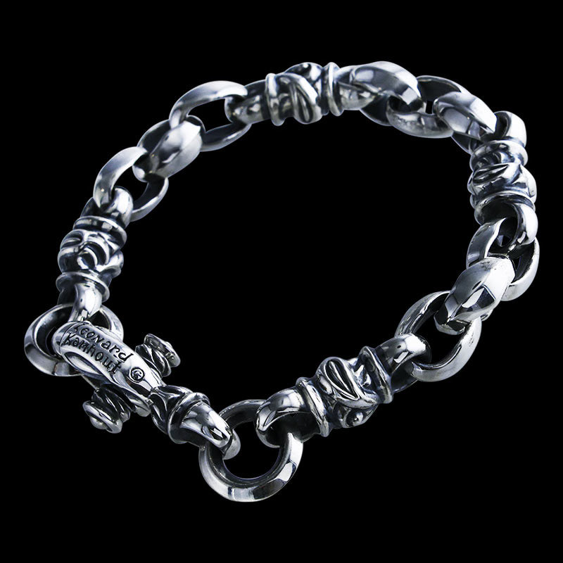 Silk Hawk Bracelet (Engraving with Leonard Kamhout)