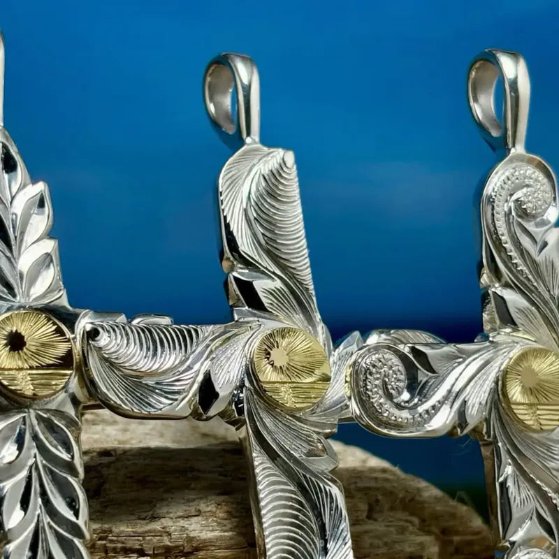 K18 Kaila motif cross pendant (Naru)