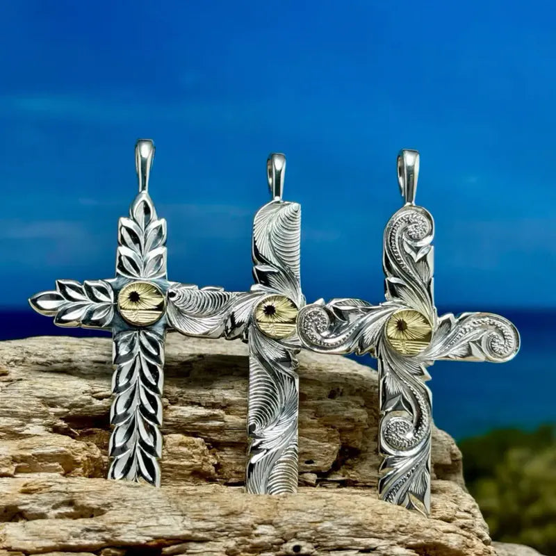 K18 Kaila motif cross pendant (Naru)