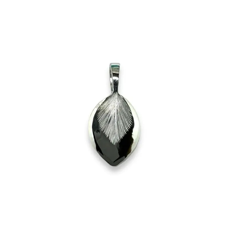 鳴島翔 Maile Leaf pendant