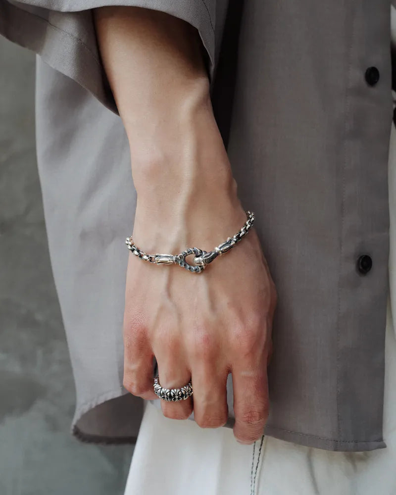Mating Flight Hook 6mm Mini Silk Chain Bracelet
