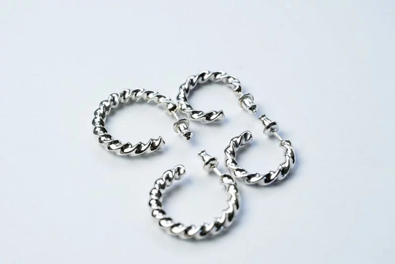 ツイストピアス 4mm L