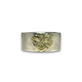 鳴島翔 K18 motif 10mm plain ring (Hibiscus)