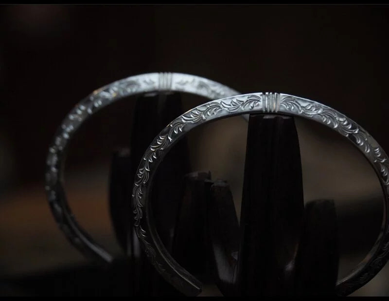 唐草 Triangle Bangle