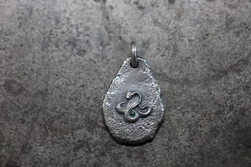 SE-976 cobra metal/emerald