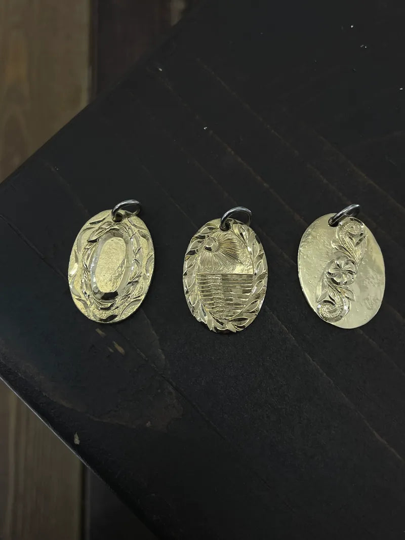 鳴島翔 K14 Solid Gold tatami metal pendant