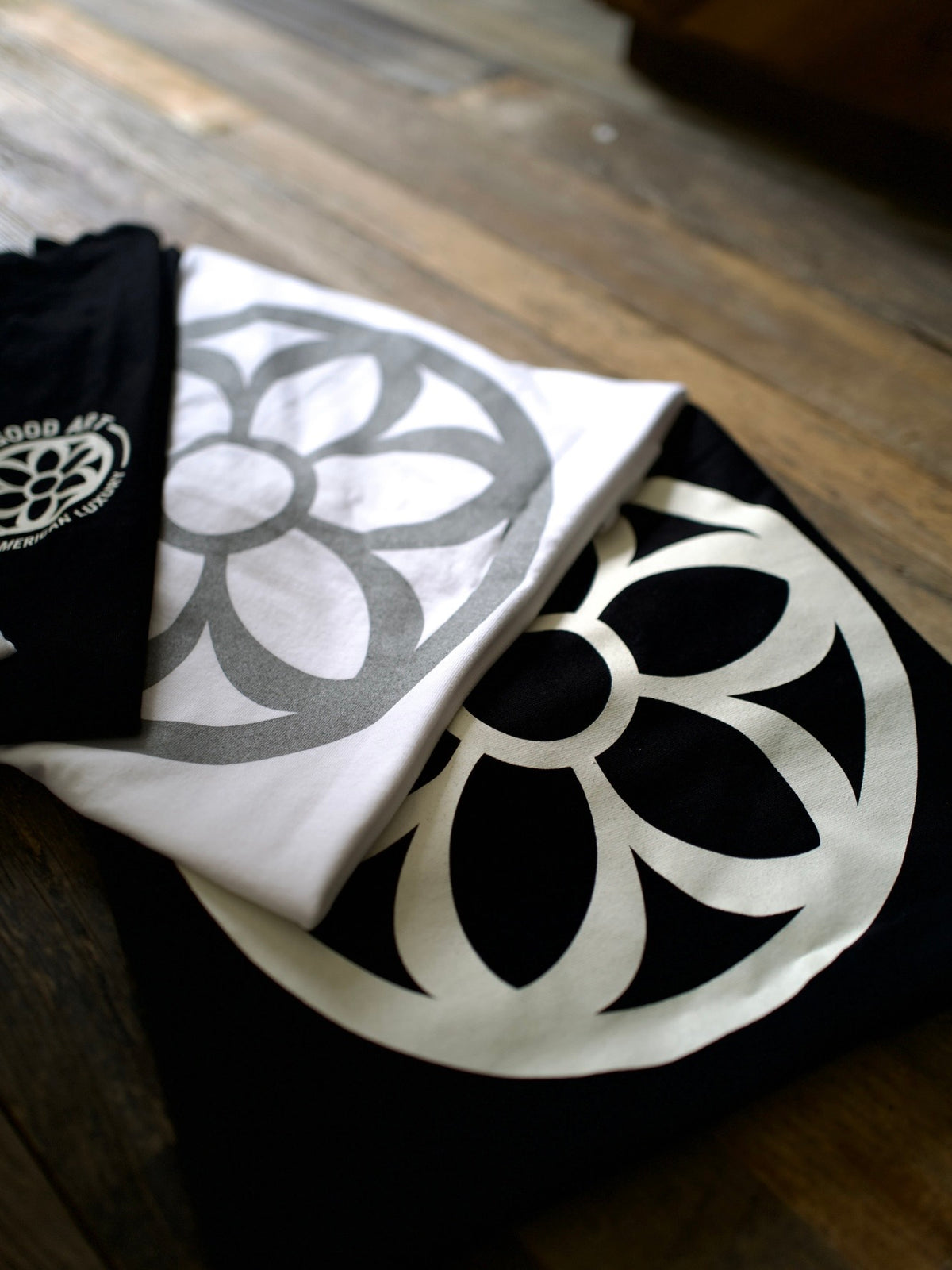 Goodart x vinavast Multi Shop Tee limited edition