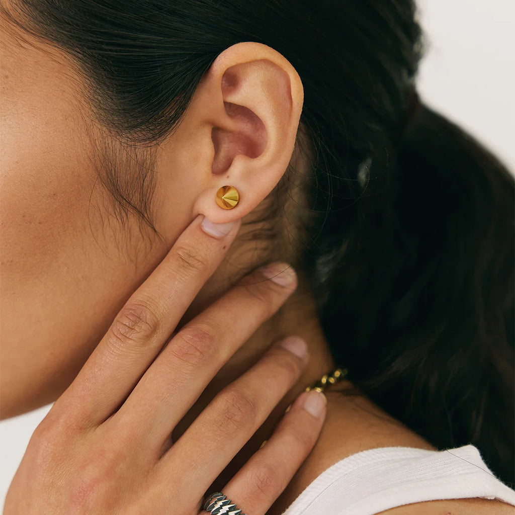 SPIKE STUD | 22K YELLOW GOLD